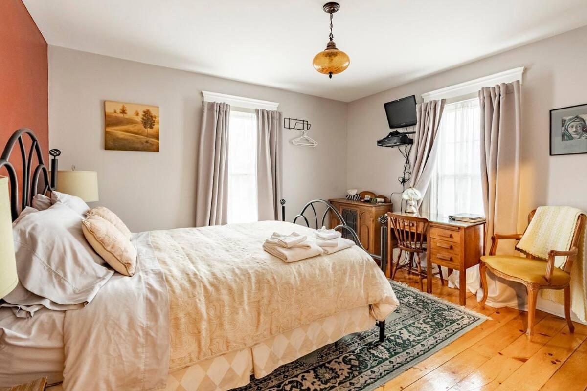 Ye Olde Walkerville Bed & Breakfast Windsor Exterior photo