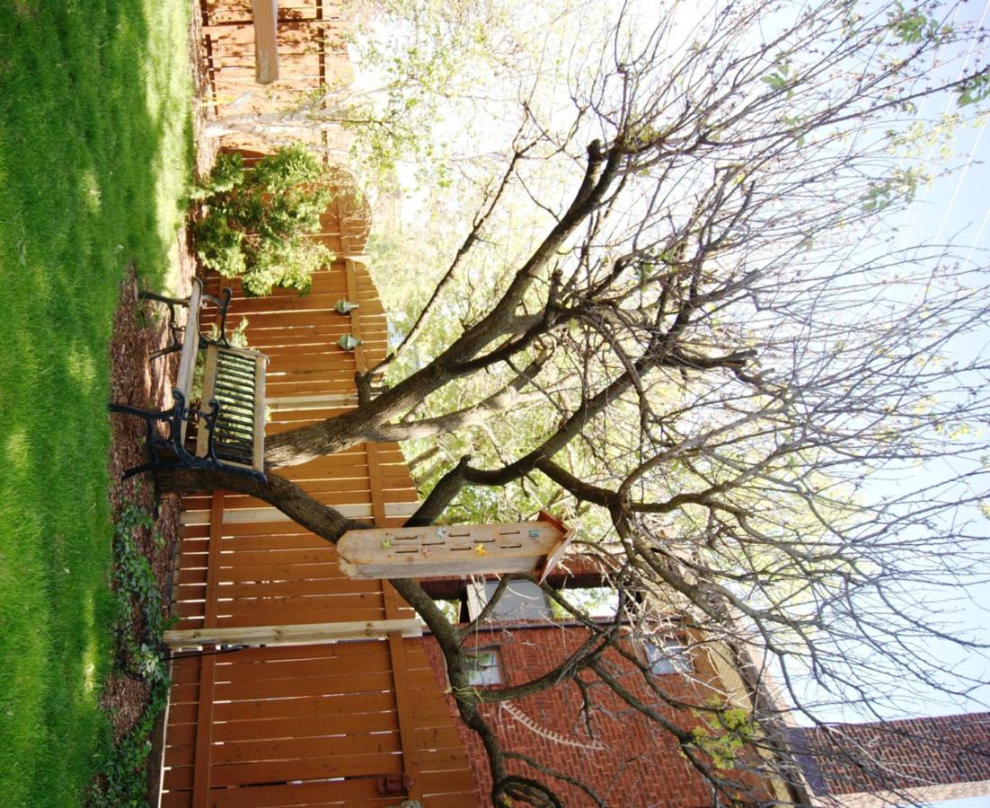 Ye Olde Walkerville Bed & Breakfast Windsor Exterior photo