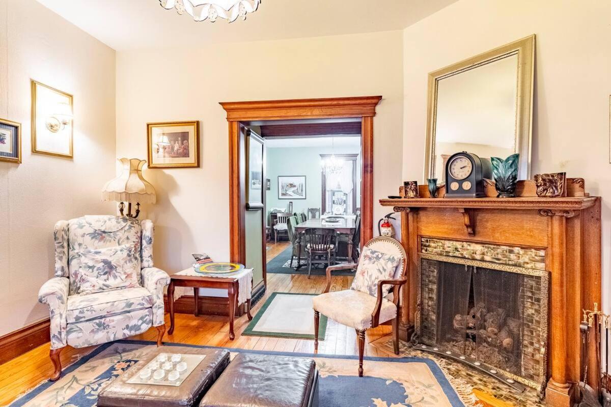 Ye Olde Walkerville Bed & Breakfast Windsor Exterior photo