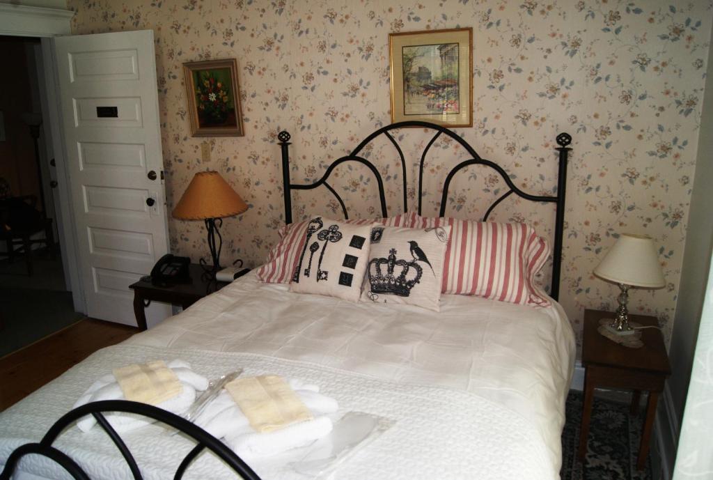 Ye Olde Walkerville Bed & Breakfast Windsor Exterior photo